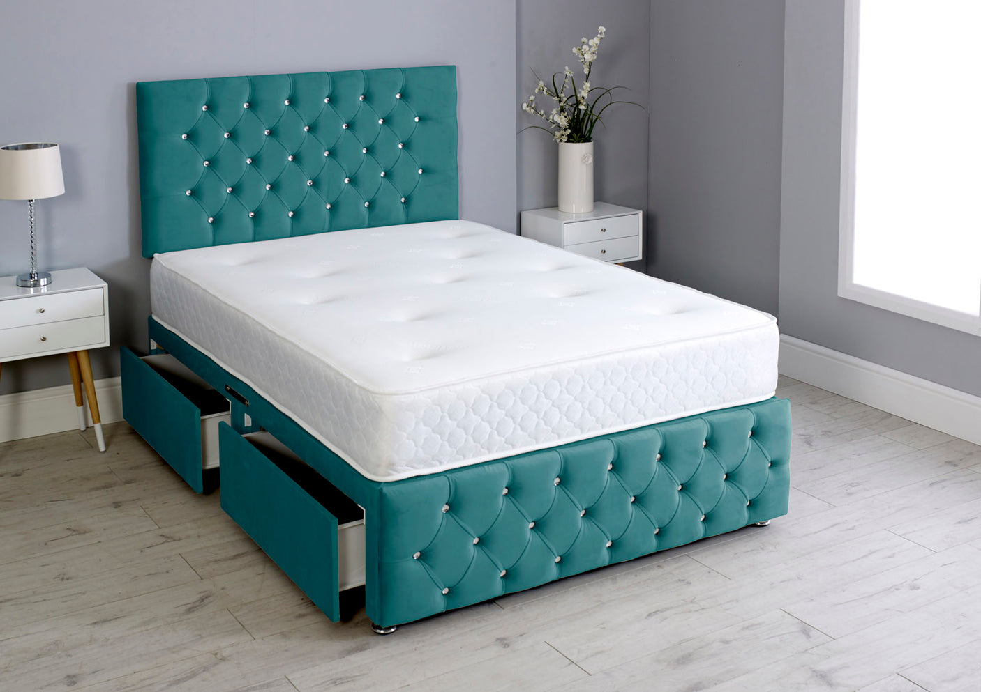 Milly Chesterfield Divan Bed Set With Footboard And Memory Orthopaedic Mattress
