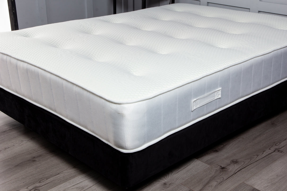 Royal 1000 Pocket Sprung Luxury Mattress – view 3