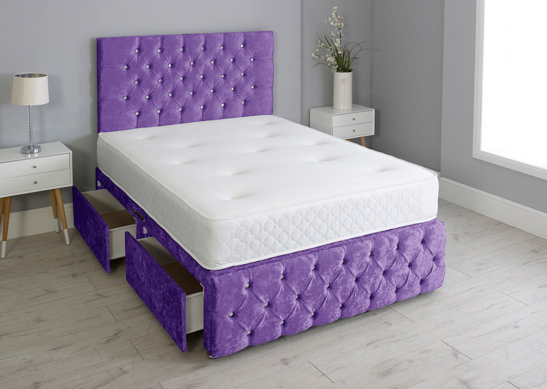 Milly Chesterfield Divan Bed Set With Footboard And Memory Orthopaedic Mattress