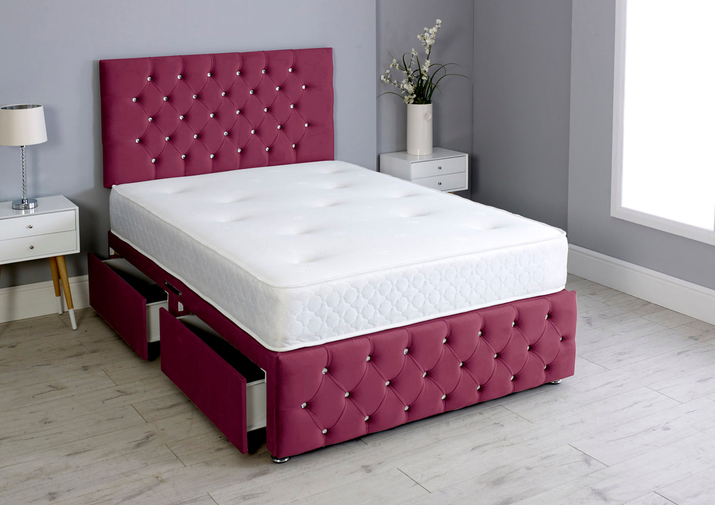 Milly Chesterfield Divan Bed Set With Footboard And Memory Orthopaedic Mattress